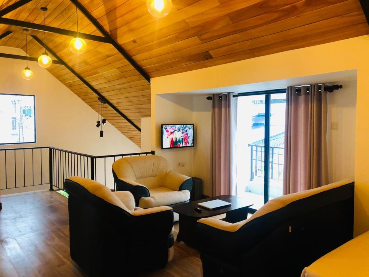 R21 Nuwara Eliya Hotell Exteriör bild