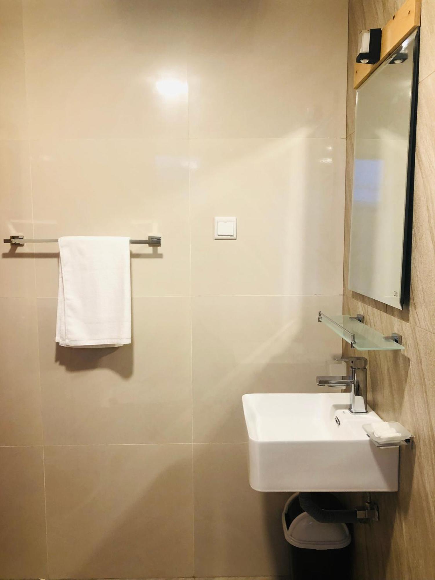 R21 Nuwara Eliya Hotell Exteriör bild